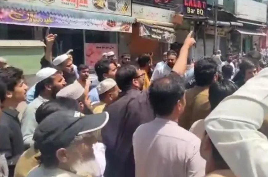 مينګوره کښې  دلوډشيډنګ خلاف احتجاج