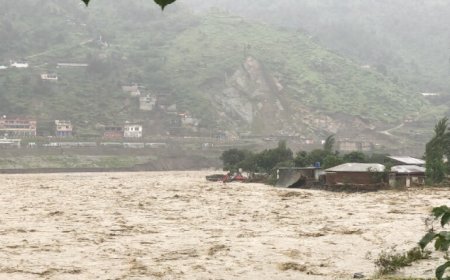 سوات کښې باران اؤ لينډ سلائيډنګ،٥ ماشومان مړۀ