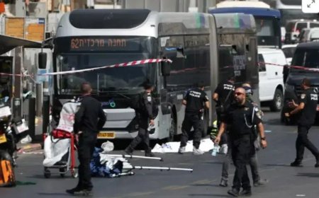 مقبوضه بيت المقدس کښې ډزې،٥ مړۀ،١١ ژوبل،2 حمله کوونکي وژل وي