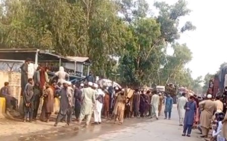 يو اېن اېچ سي ار: په افغانستان کې کډوالو سره کېدونکې نغدي مرستې ځنډولې