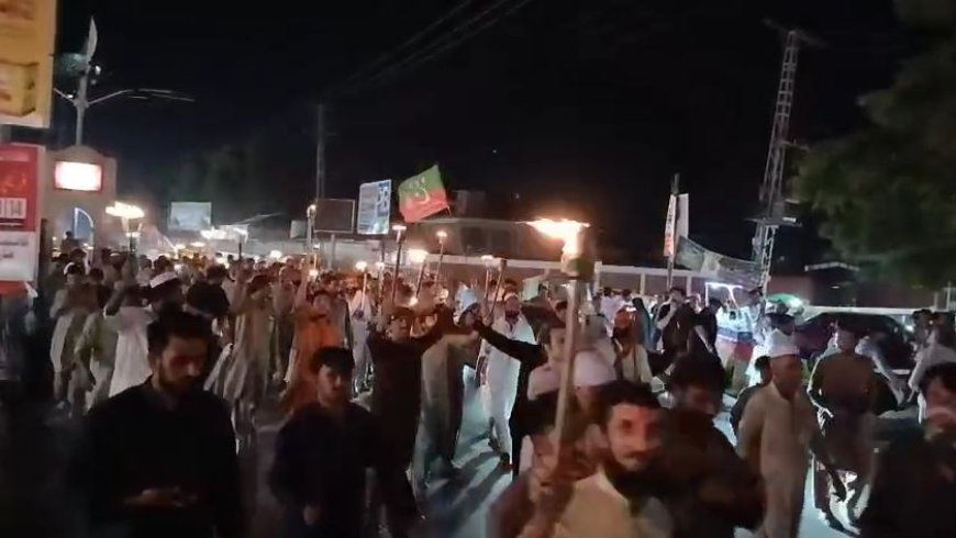 نوښار، دعمران خان رهايۍ لپاره دپي ټي ائي دکارکنانو احتجاج