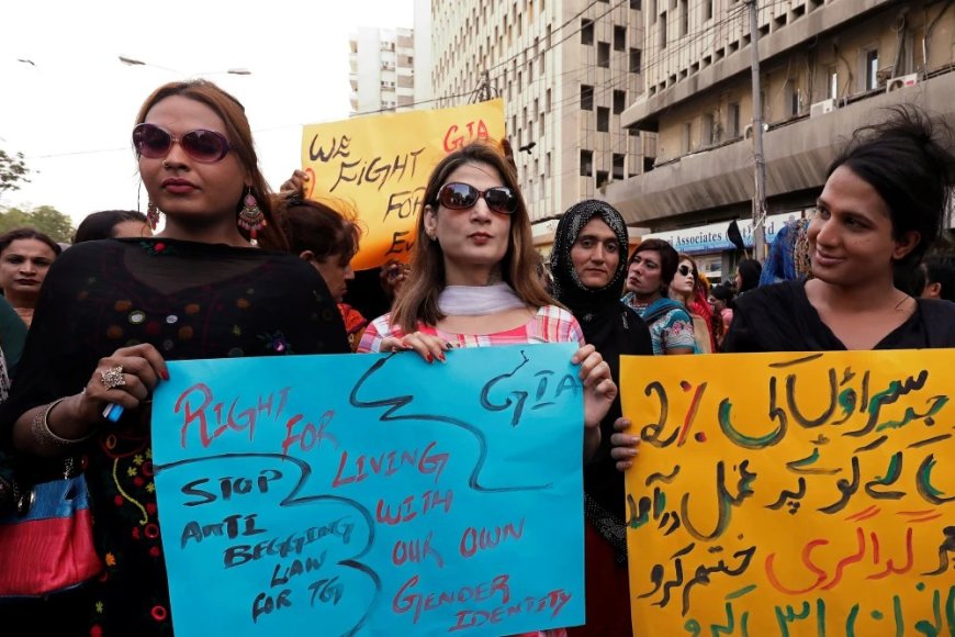 کراچۍ کښې  درې نرښځيان په ډزو وژل شويدي،پوليس