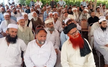 په کوهاټ کې د افغان کډوالو بېرته ستنېدو په اړه خپلمنځۍ غونډه شوې