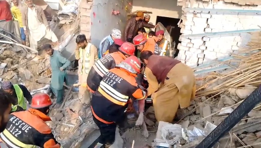 فيصل اباد کښې دفيکټرۍ دننه چاؤدنې،14 مړۀ