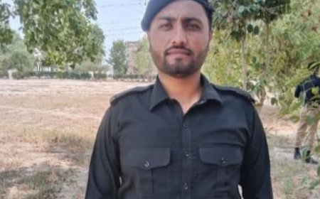 لکي مروت کښې دپوليسو په ګاډي خودکش حمله،يو اهلکار شهيد،څلور ژوبل