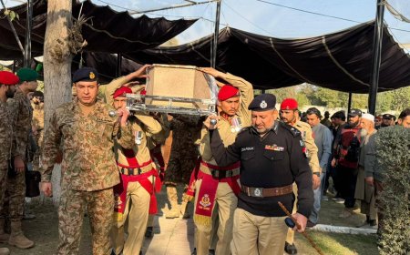 په بنو ميرانشاه روډ دوسله والو حمله، دشمالي وزيرستان اسسټنټ کمشنر ددوه پوليس اهلکارو يو لاروي سره شهيد کړے شو