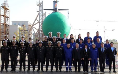 چين کښې دپاک بحريې دڅلورم هنګور کلاس ابدوز غازي دلانچنګ دستوره