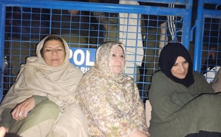 دعمران خان دخويندو پشمول دپي ټي ائي دمشرانو خلاف ددهشت ګردۍ مقدمه درج