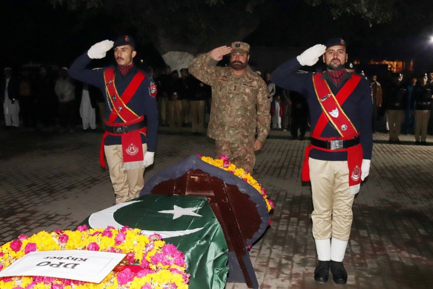 ملک سعد شهيد پوليس لائن کښې  دشهيد سپاهي قيوم خان  جنازه ادا