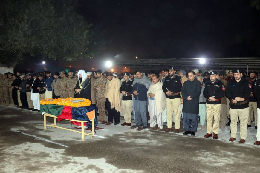 پېښور کښې په ډزو دشهيد سي ټي ډي پوليس اهلکار دجنازې لمونځ ادا