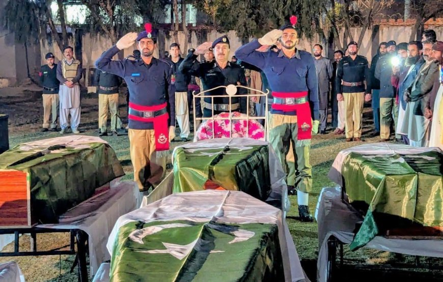 ډي ائي خان کښې  دترهه ګرو حمله کښې دشهيد شوو پوليس اهلکارو جنازې ادا