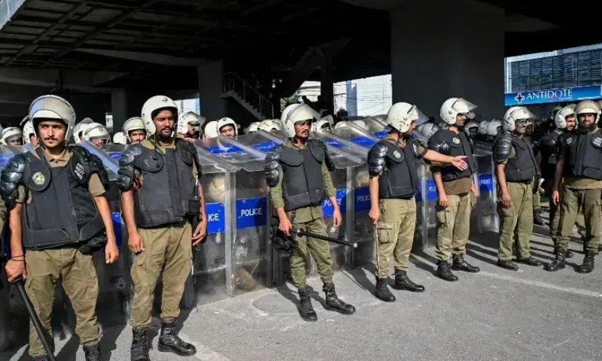 بهکر کښې په چيک پوسټ خودکش حمله، دوه پوليس اهلکار شهيدان