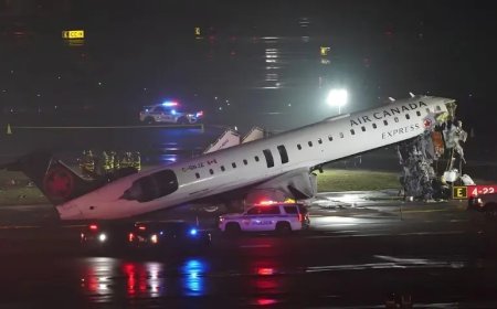 په نيويارک ائيرپورټ دائيرکينيډا دمسافر طيارې اؤ ټرک ټکر، دوه پائيلټان مړۀ؛