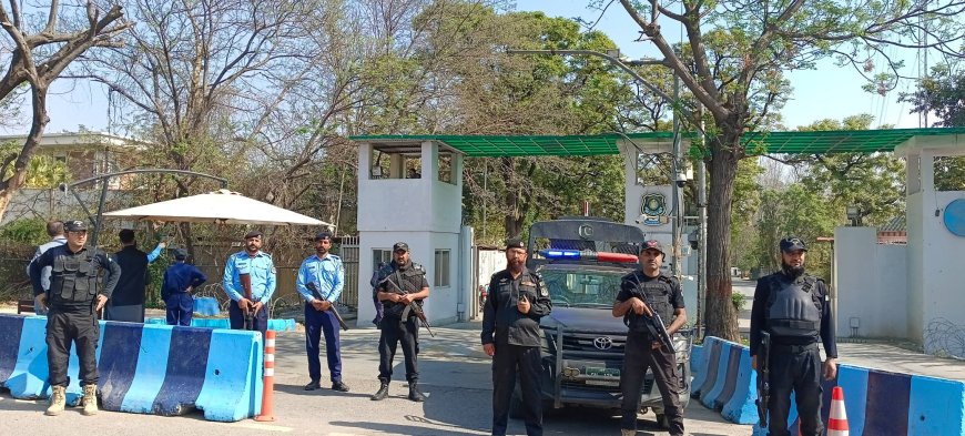 اسلام اباد کښې دپوليس اپريشن،د٢٧ؤ افغانانو پشمول ١٠٠ مشکوک کسان تاڼو ته منتقل