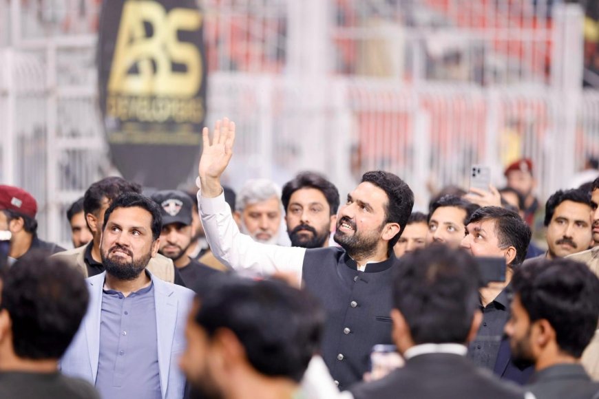 دوزيراعلى سهيل افريدي پېښور کښې دعمران خان کرکټ اسټيډيم باقاعده پرانسته