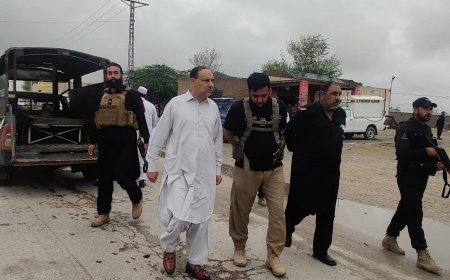 لکي مروت کښې  دپوليسو په ګاډي بمي چاؤدنه، پينځه اهلکار ژوبل